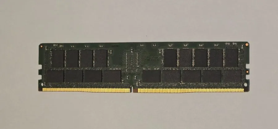 Модуль памяти Micron 16GB DDR4-2666V PC4-21300 REG ECCServer RAM Memory MTA36ASF — фото лота 1