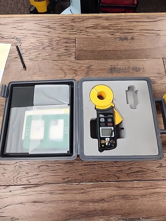 Тестер Ideal (61-920) Ground Resistance Clamp Meter — фото лота 1