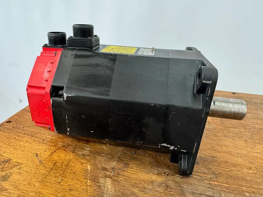 Серводвигатель Fanuc A06B-0501-B002-R AC Servo Motor 3 HP 2000 RPM — фото лота 1