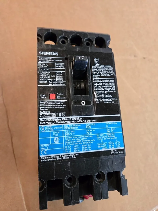 Автоматический выключатель Siemens ED63B070 Circuit Breaker 3 Pole 70A 600V Sent