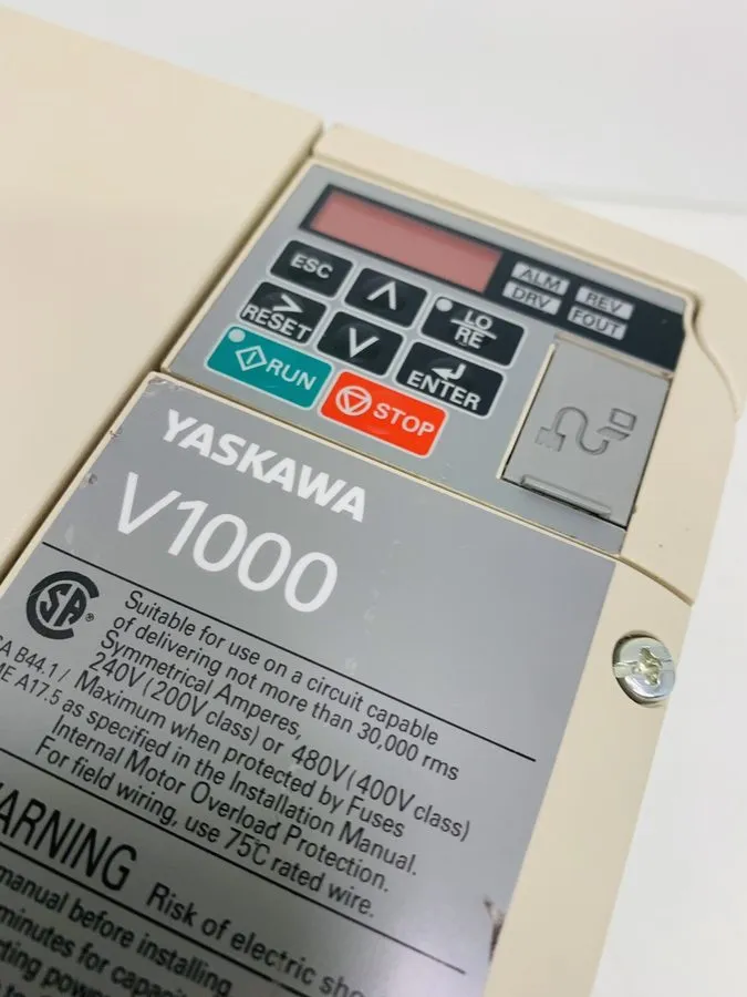 Частотный преобразователь Yaskawa CIMR-VU4A0023FAA V1000 AC Drive 24A 380/480VAC