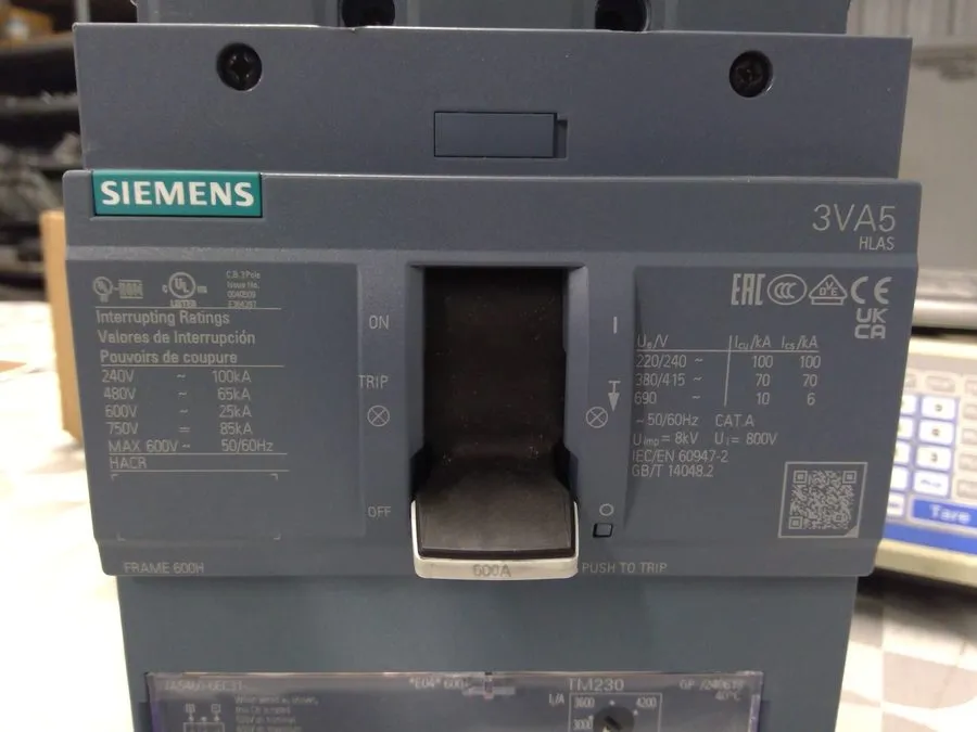 Автоматический выключатель 3VA5460-5EC31-0AA0