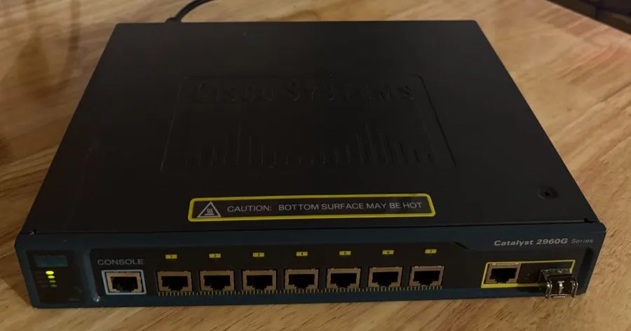 Коммутатор Cisco 2960 8 Port Gigabit Switch, WS-C2960G-8TC-L Lifetime