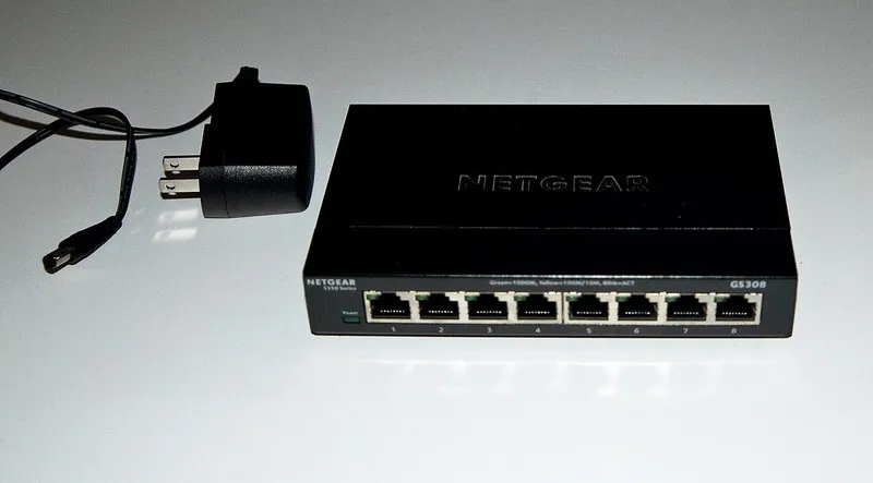 Коммутатор NETGEAR GS308v3 Black 8-Port Gigabit Ethernet Unmanaged Switch