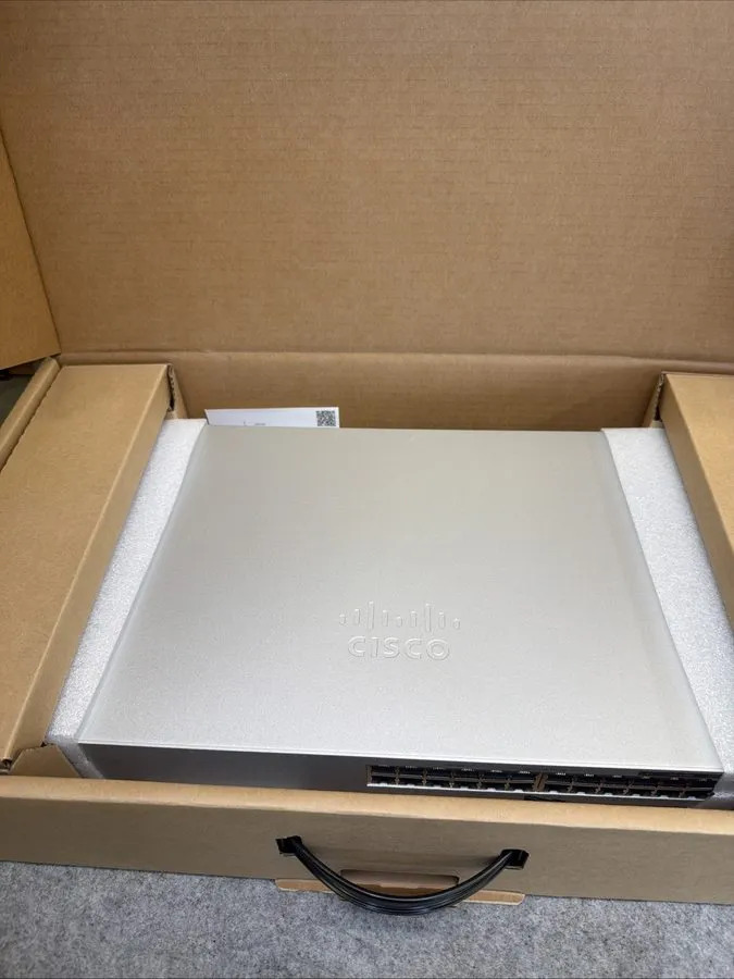 Коммутатор CISCO MERAKI MS130-24X-HW 24-Port PoE+ Managed Network Switch Unclaim — фото лота 2