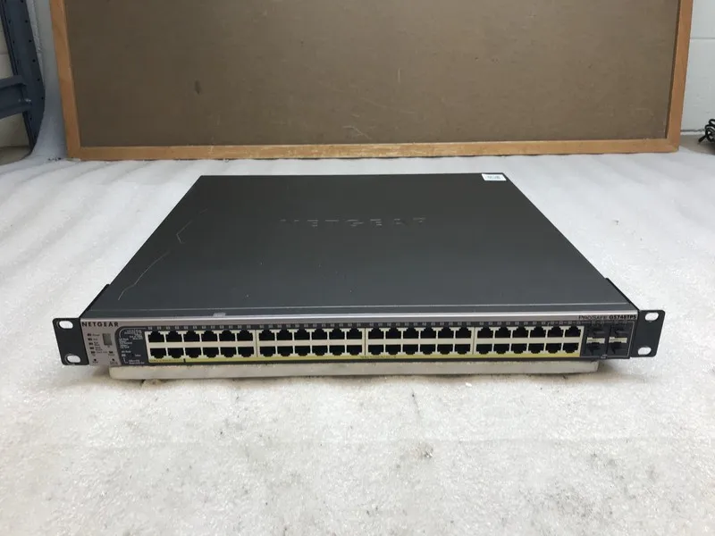 Коммутатор NETGEAR ProSafe GS748TPS 48 Port Gigabit PoE Stackable Smart Switch