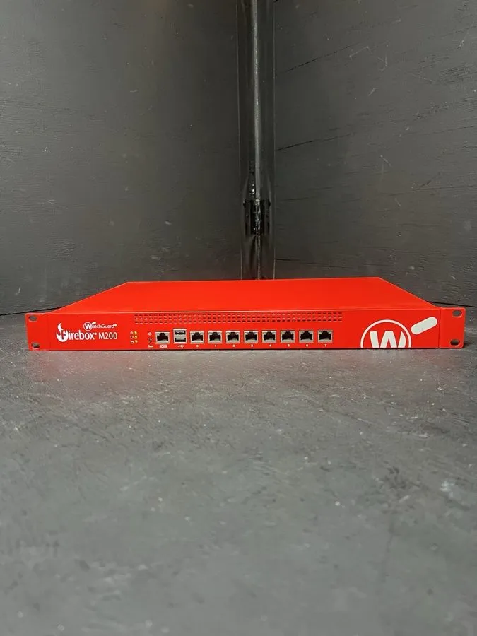 Межсетевой экран WatchGuard FireBox M200 ML3AE8 8-Port Gigabit Ethernet Network 