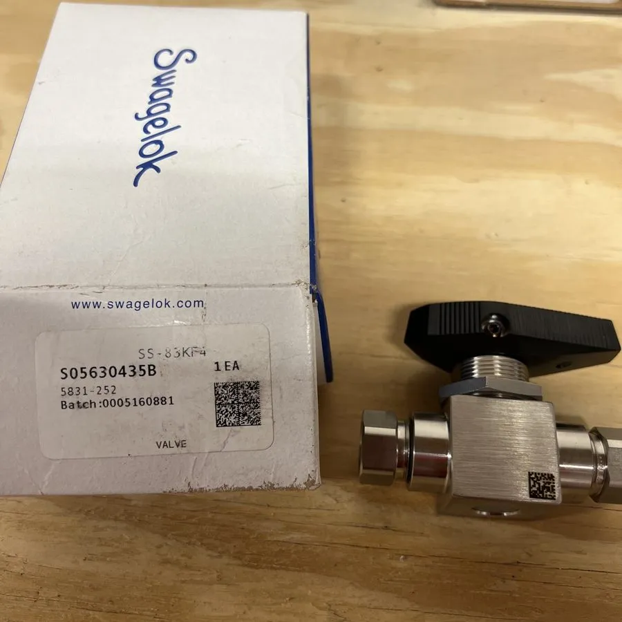 Клапан Swagelok SS-83KF4 High Pressure Ball Valve 6000PSI SEAT PCTFE — фото лота 2
