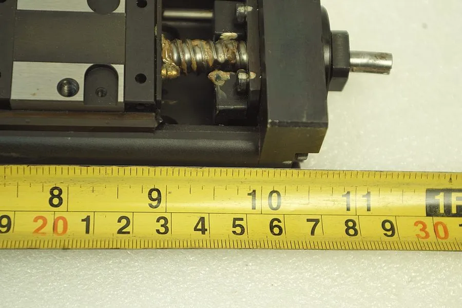 Линейная направляющая THK KR30 LINEAR BEARING ACTUATOR 240mm 2BLOCKS