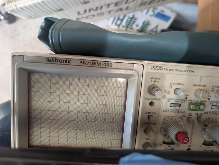 Осциллограф Tektronix AN/USM-488 2235 100 MHz 2 Channel Oscilloscope