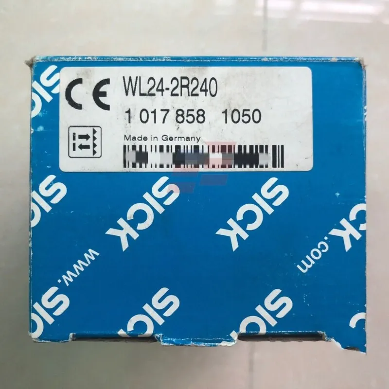Фотоэлектрический датчик Sick WL24-2R240 Photoelectric Sensor 1017858