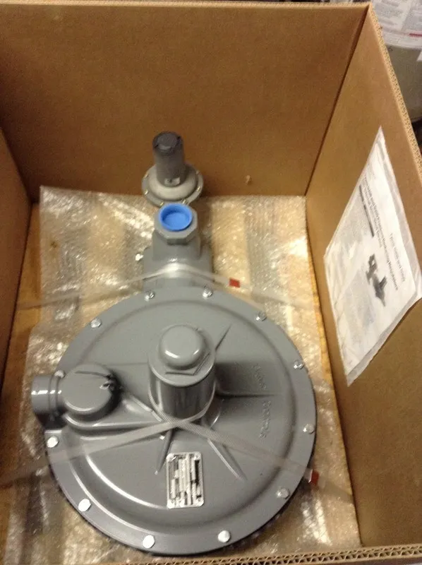 Трубопроводная арматура Fisher Regulator S208 100psi-gas regulator-1.5" gas regu