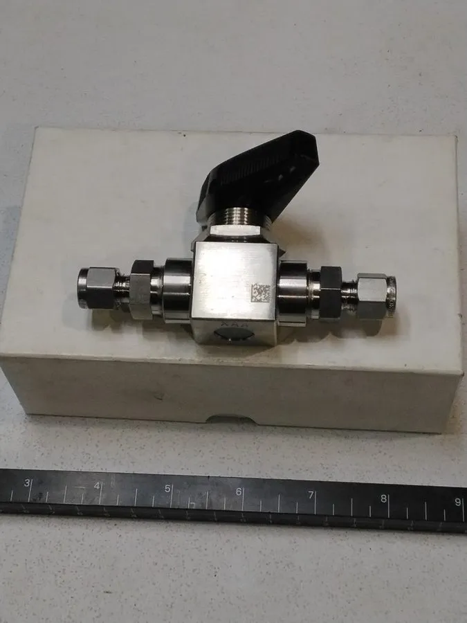 Клапан Swagelok SS-83KS4 Manual Stainless Ball Valve 1/2in NPT 6000 WOG