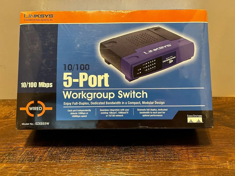 Коммутатор Cisco Linksys 10/100 5-Port Workgroup Switch Model: EZXS55W