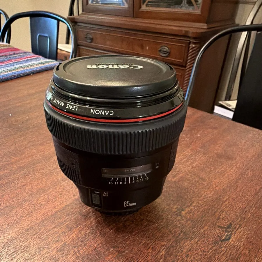 Объектив Canon EF 50mm f/1.2L USM Lens Professional Portrait Lens — фото лота 1