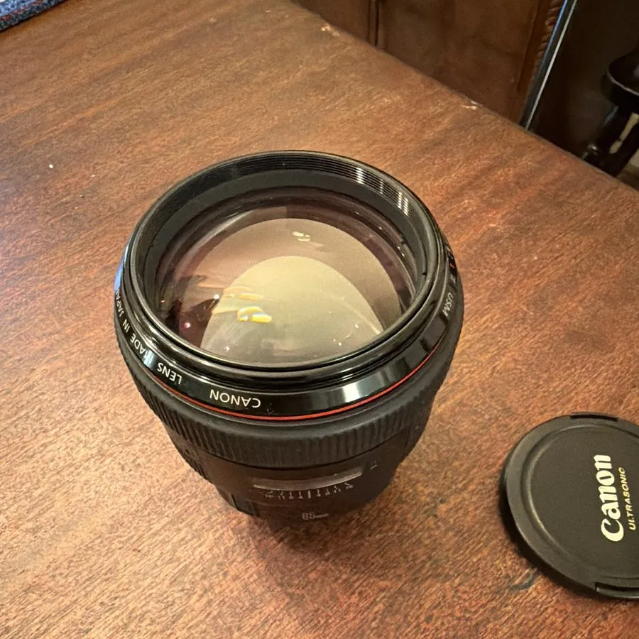 Объектив Canon EF 50mm f/1.2L USM Lens Professional Portrait Lens — фото лота 2