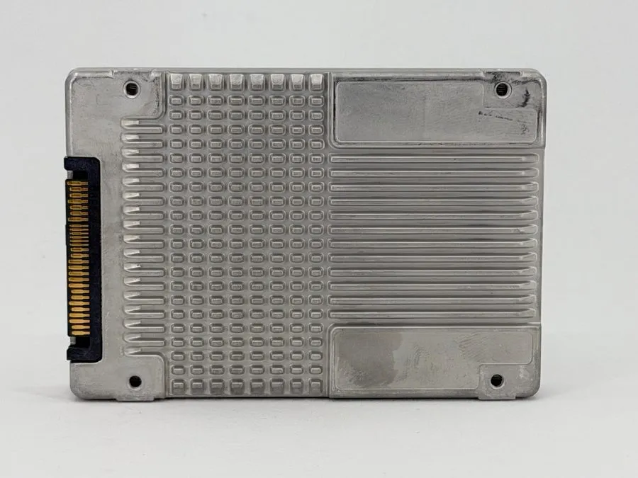 SSD-накопитель Intel DC P4610 1.6TB 3.2TB 6.4TB NVME U.2 2.5" PCIE SSD Solid Sta — фото лота 1