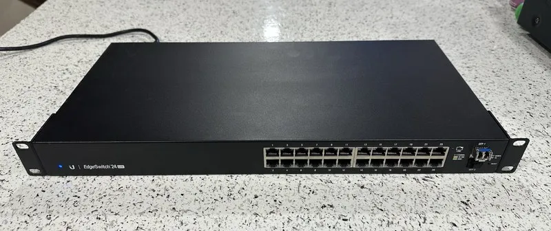 Коммутатор Ubiquiti EdgeSwitch 24 Lite 24-Port Gigabit Rackmount Switch ES-24-Li