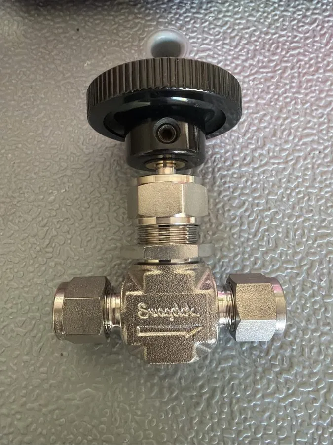 Клапан Swagelok 3/8" Stainless Steel Bonnet Needle Valve SS-1RS6 (LXE9J)