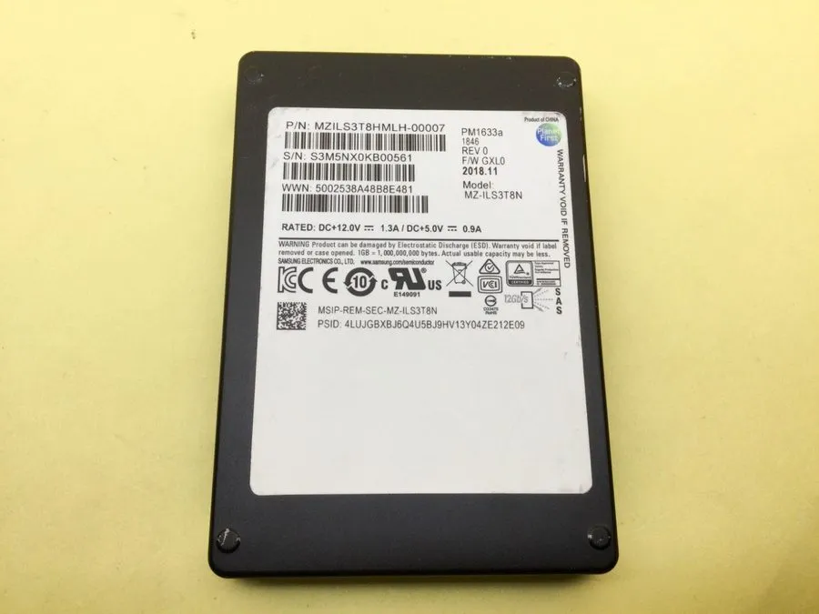 SSD-накопитель Samsung PM1633a MZ-ILS3T8N 3.84TB SAS 12Gbps 2.5" EMC 118000519 I
