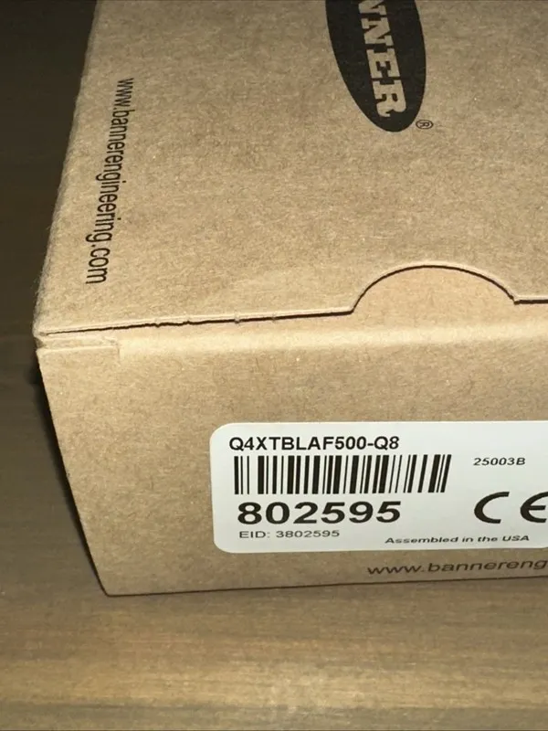 Фотоэлектрический датчик BANNER Q4XTBLAF500-Q8 Photoelectric Sensor 10-30V dc