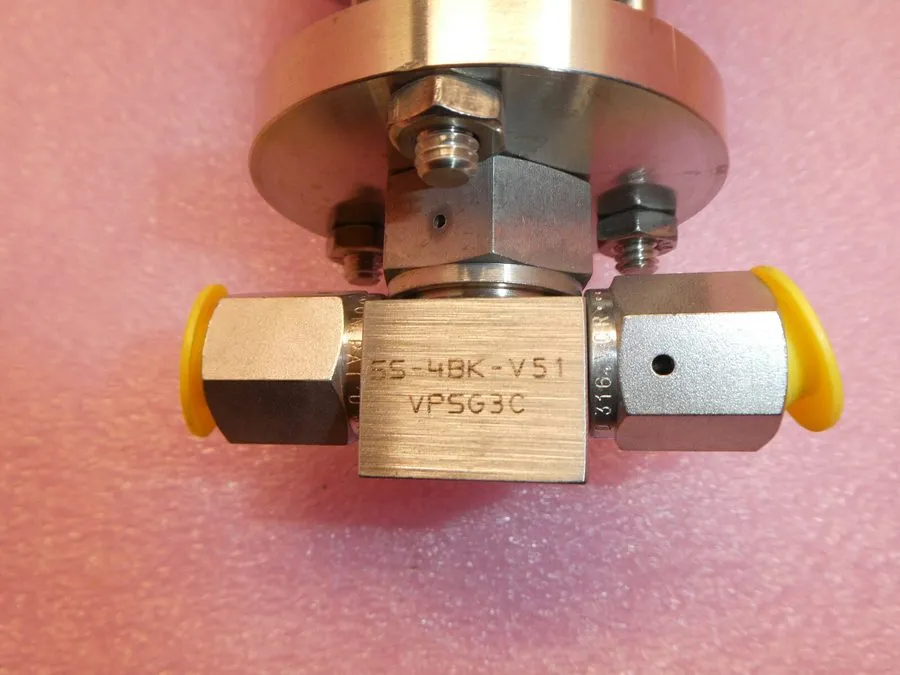 Клапан SWAGELOK SS-4BK-V51 SS BELLOWS-SEALED VALVE