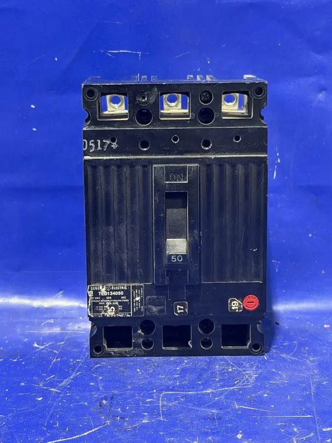 Автоматический выключатель GE TED134050 50A 3-Pole 480V AC E-Frame Circuit Break
