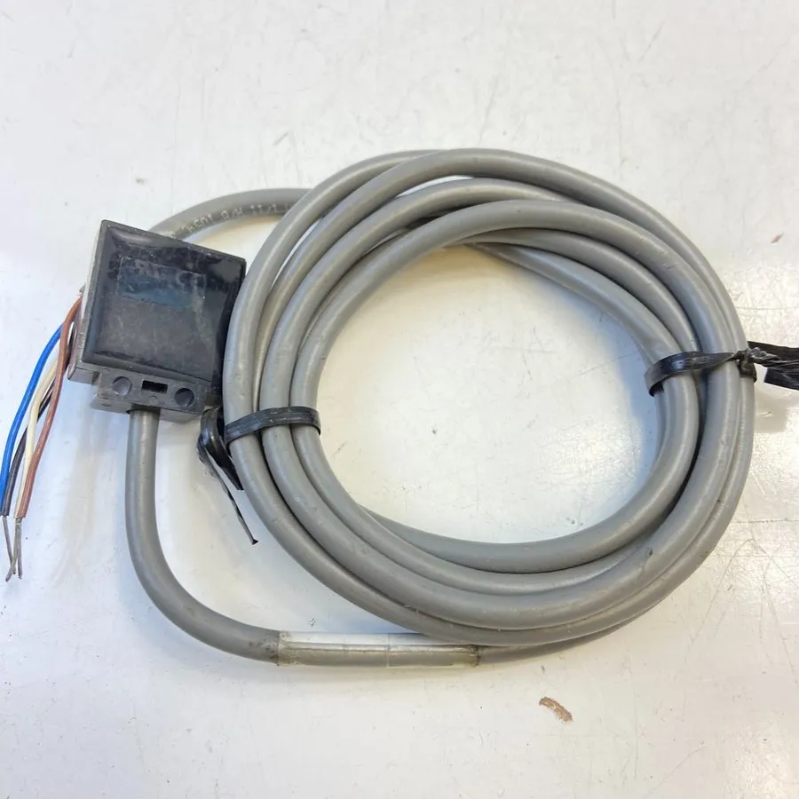 Фотоэлектрический датчик BANNER SE61R Econo-beam Photoelectric Sensor — фото лота 2