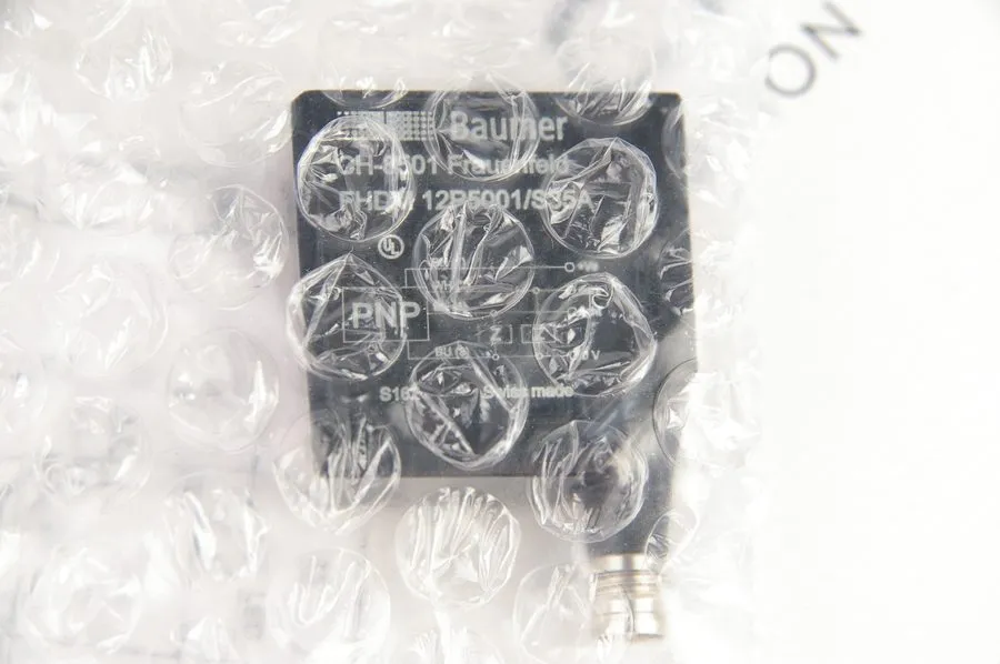 Фотоэлектрический датчик Baumer FHDM 12P5001/S35A Photoelectric Sensor PNP, 15-3