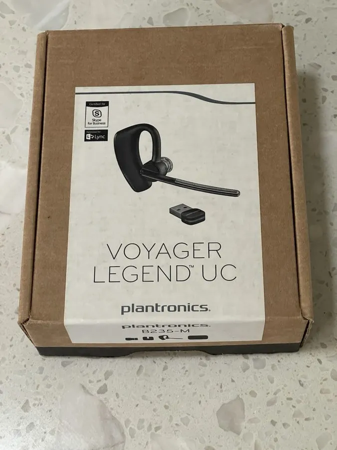VoIP-шлюз CLEAN Plantronics Voyager Legend UC B235-M Bluetooth Headset — фото лота 1