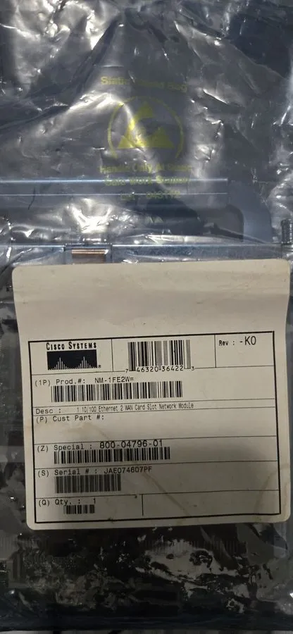 Маршрутизатор Cisco NM-1FE2W-V2 Router Module — фото лота 1