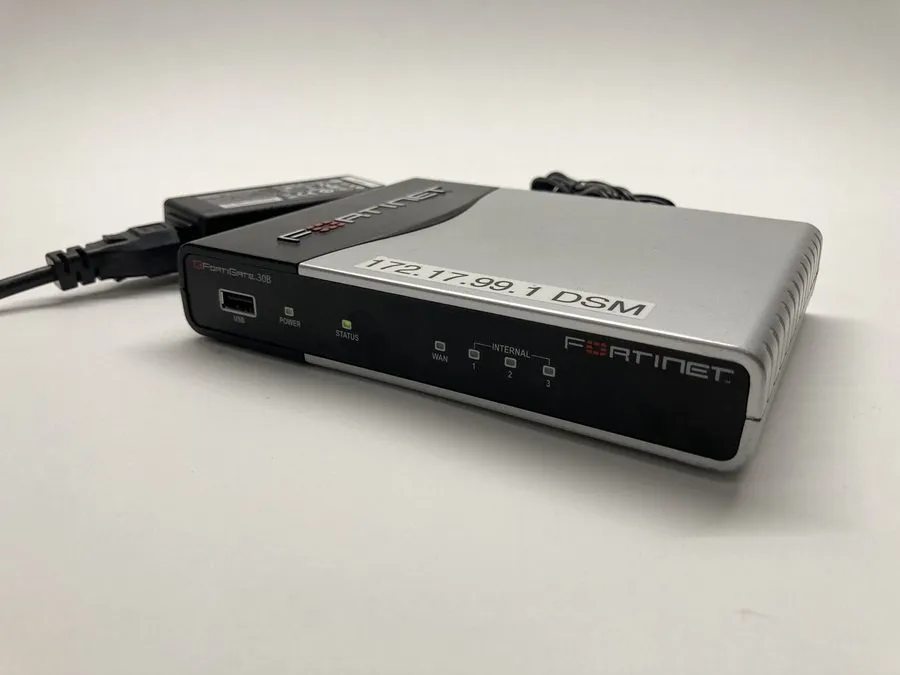 Межсетевой экран Fortinet Fortigate-30B FG-30B Firewall Security Appliance