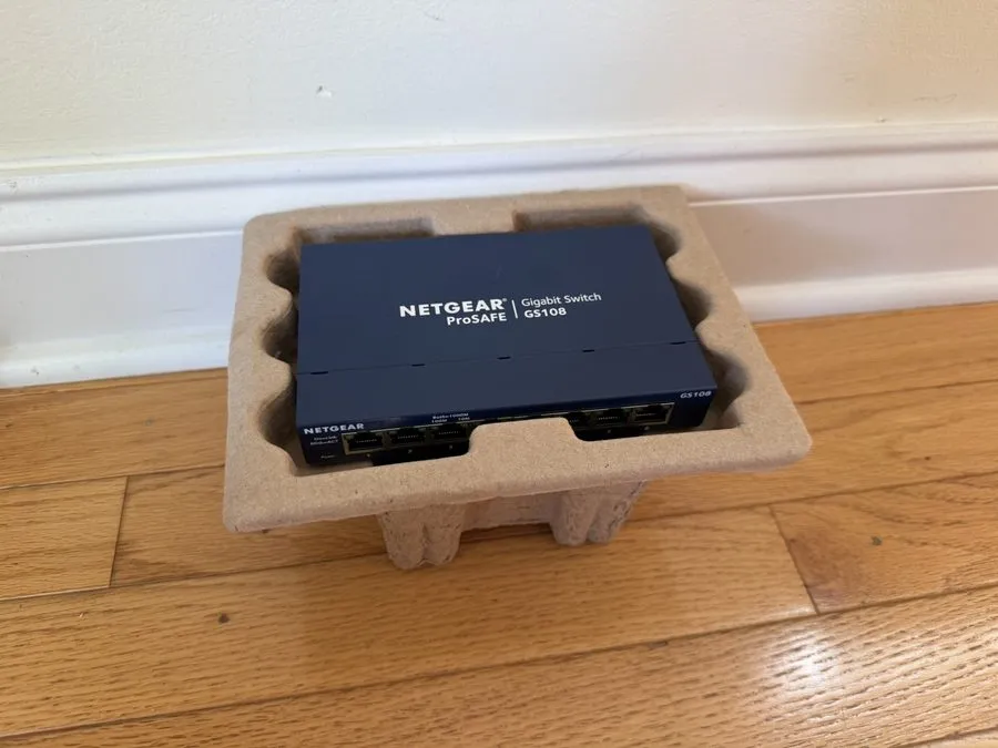 Коммутатор NETGEAR GS108 ProSafe (GS108-400NAS) 8 Port Standalone Gigabit Ethern — фото лота 1