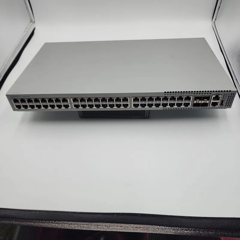 Коммутатор Arista DCS-7010T-48 48-Ports Gigabit 4x 10GbE SFP Network Switch