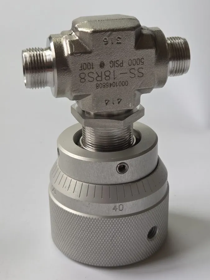Клапан Swagelok SS-18RS8 needle valve shipping