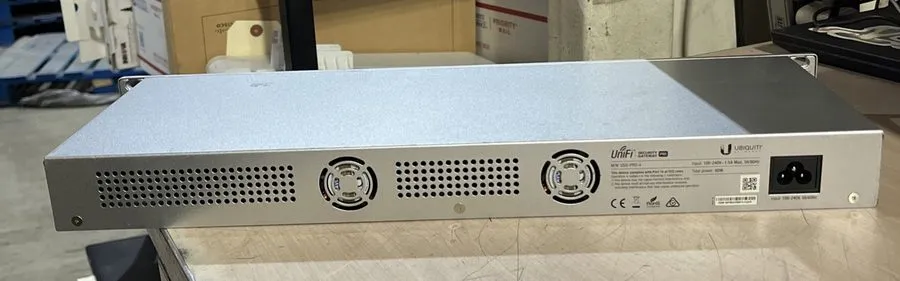 Коммутатор UNIFI USG-PRO-4 SWITCH