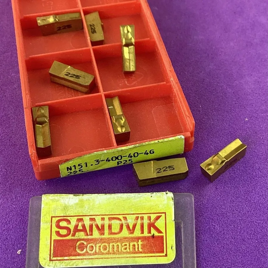 Режущий инструмент SANDVIK COROMANT N151.3-400-40-4G Carbide Grooving Insert; 22