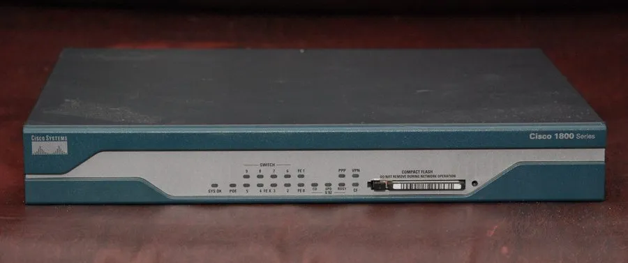 Маршрутизатор CISCO 1811 V05 SERVICE ROUTER 47-21292-01 1811/K9 V06 1800 Series