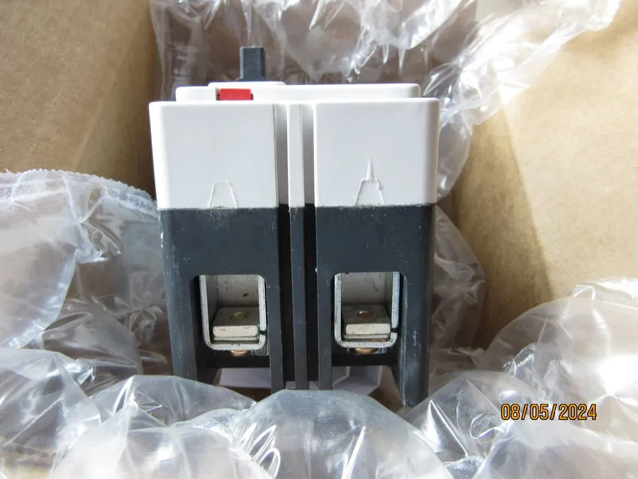 Автоматический выключатель Eaton Cutler Hammer EHD 2 pole 30 amp 480v EHD2030 Ci