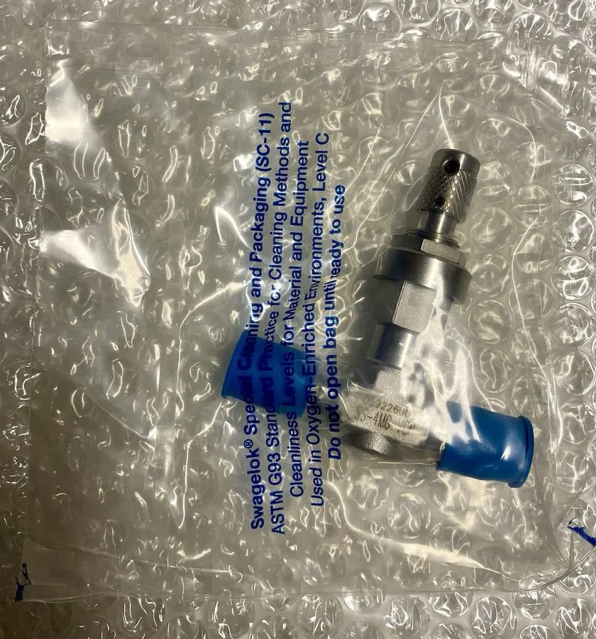 Клапан SWAGELOK SS-4MG-VCR MEDIUM FLOW METERING VALVE 0004671472