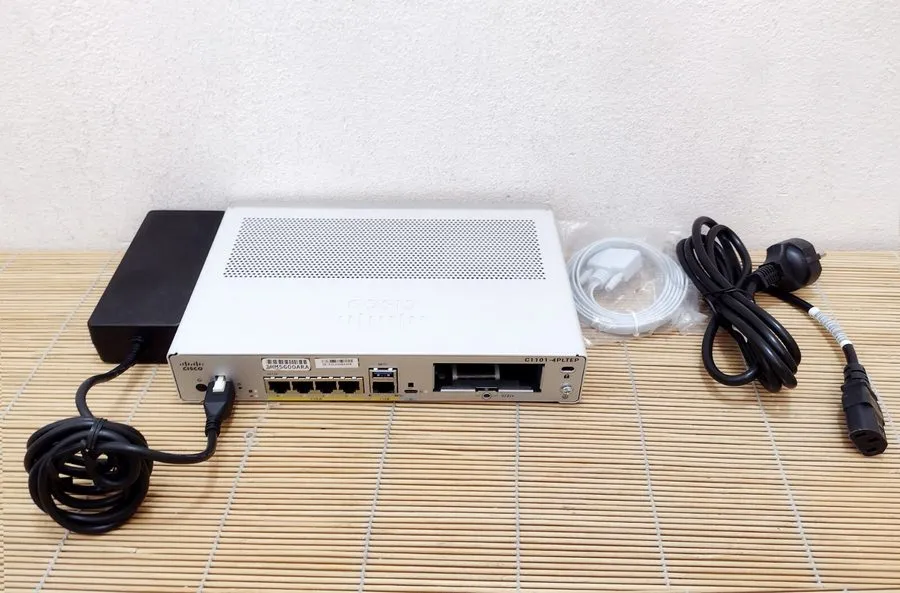 Маршрутизатор Cisco C1101-4PLTEP ISR 1101 4 Port Ge Ethernet LTE Secure Router