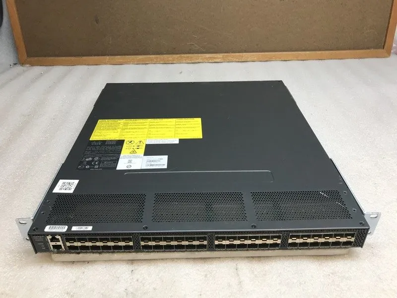 Коммутатор Cisco DS-C9148-32P-K9 DS-C9148S-K9 16GbE SFP+ Multilayer Fabric Switc