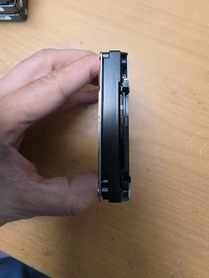 Жёсткий диск HP Toshiba 600GB 2.5" 6G 10K SAS HDD Hard Drive EG0600FCSPL AL13SEB