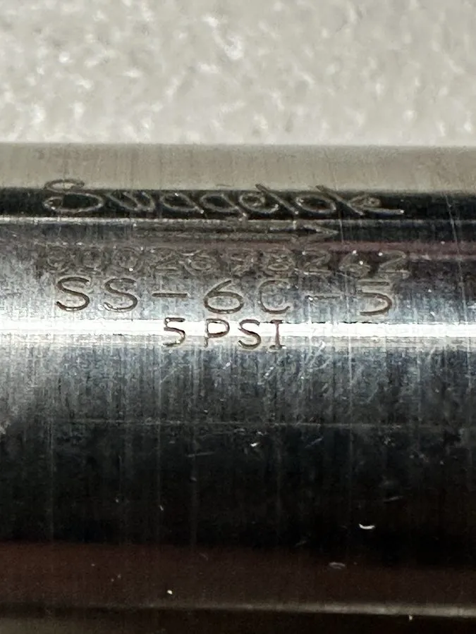Клапан Swagelok SS-6C-5 Stainless Steel Poppet Check Valve FNSP