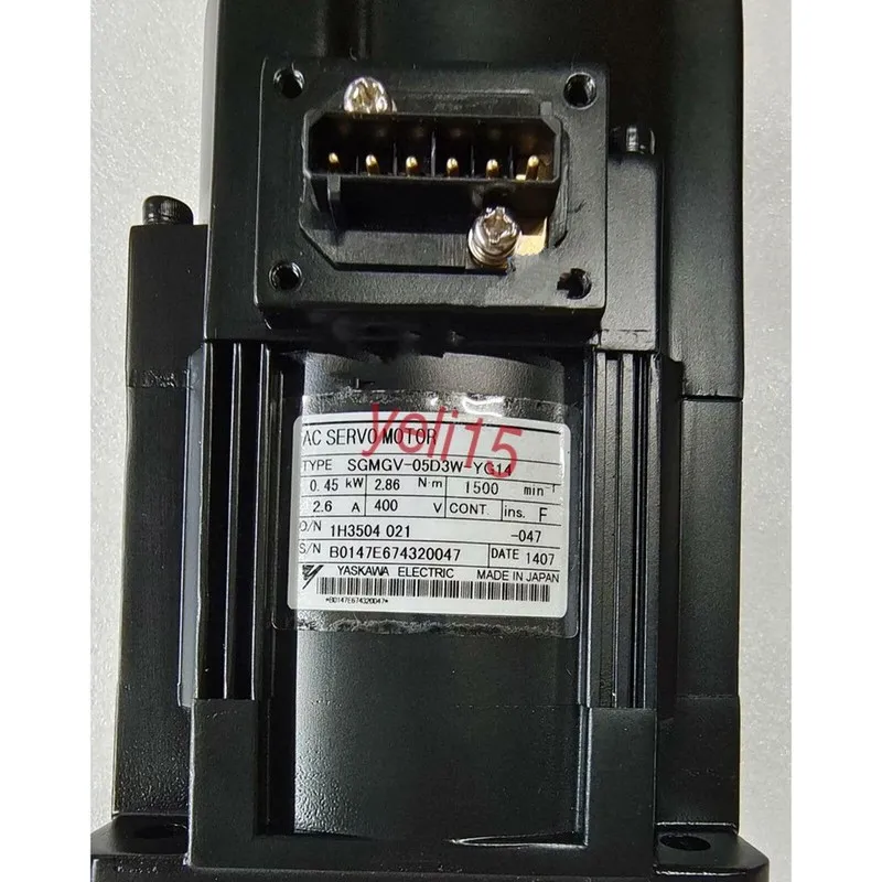 Серводвигатель YASKAWA SERVO MOTOR SGMGV-05D3W-YG14