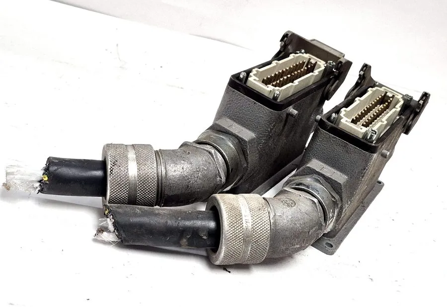 Вакуумная присоска HARTING HAN 24-PIN INDUSTRIAL MALE CONNECTOR WITH 90-DEGREE C