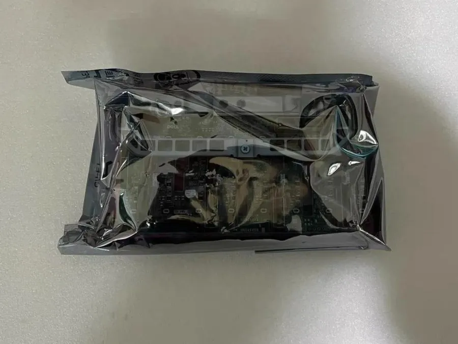 Бэкплейн DELL R750 R7525 Server NVME 8-15 Hard Disk Backplane YD2C2 CD9FM 0YD2C2 — фото лота 1