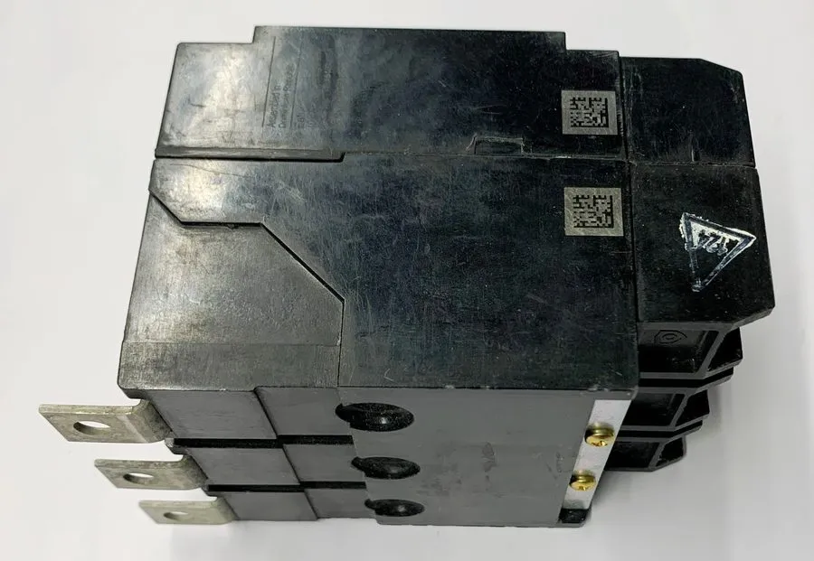 Автоматический выключатель Eaton GHB3040 40 Amp 3 Pole 277/480V GHB Bolt on Circ