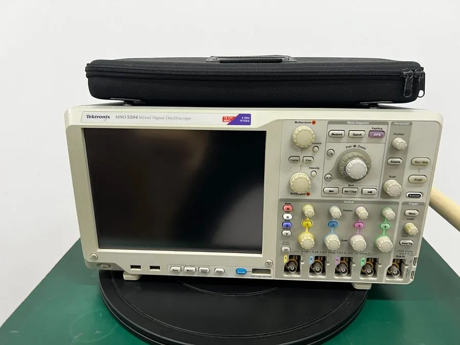Осциллограф I Pcs Tektronix MSO5204 4 Ch, 2 GHz, 10 GS/s Mixed Signal Oscillosco