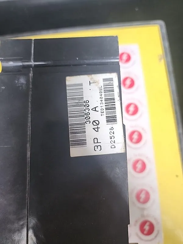 Автоматический выключатель General Electric GE TED134040WL 3p 40a 480v Circuit B — фото лота 4